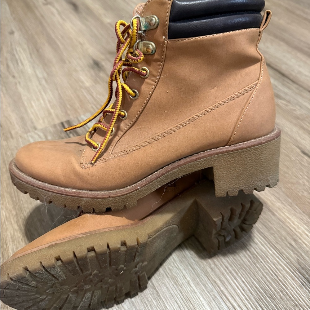 Women's Tan Combat Boots with Yellow Laces